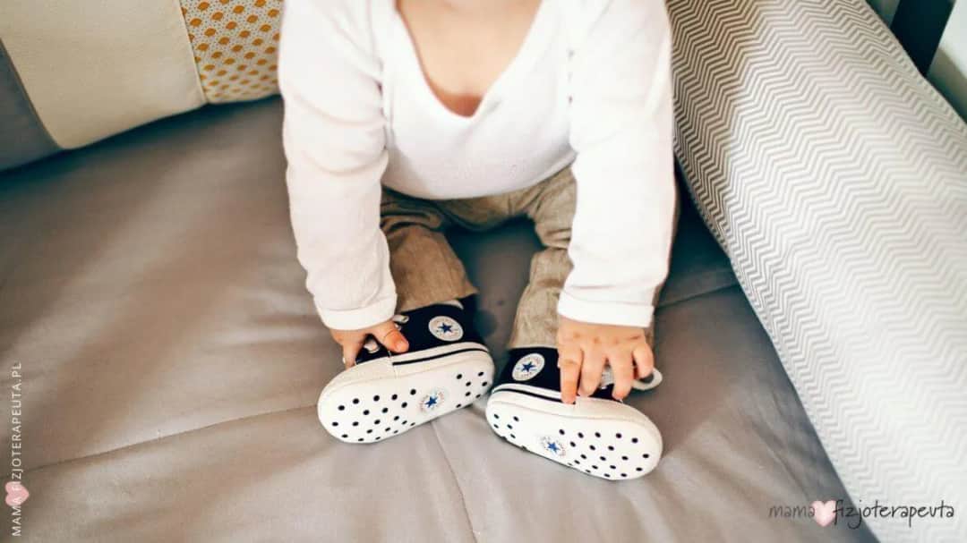 Kapcie do żłobka: Sekret zdrowych stóp dziecka rada fizjoterapeuty