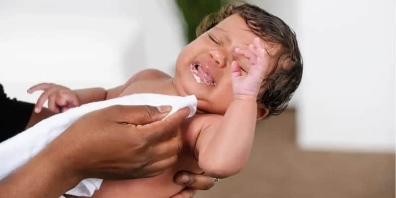 Wymioty u dziecka: Co robić? Kiedy to poważne? Porady eksperta